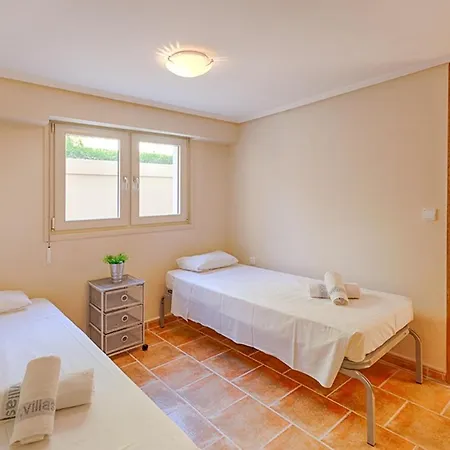 Guzman - Romero Villa